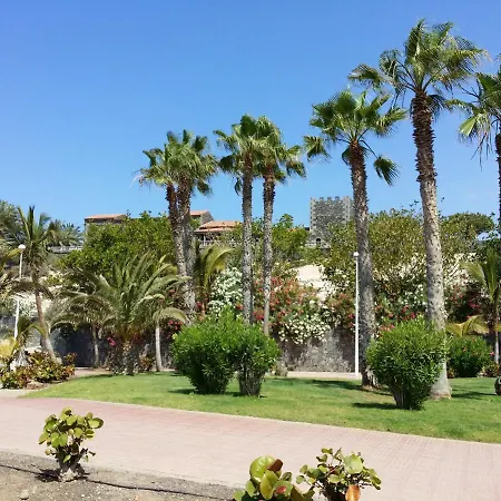 Apartment Casa Playa Del Duque 2 In 1st Sea Line Directly At The Beach, Heated Pool, Wifi