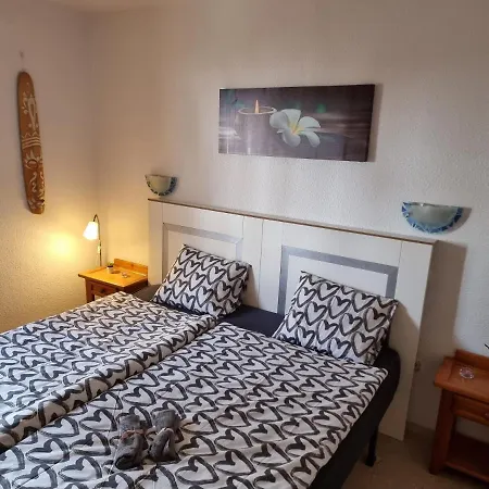 Apartment Casa Playa Del Duque 2 In 1st Sea Line Directly At The Beach, Heated Pool, Wifi